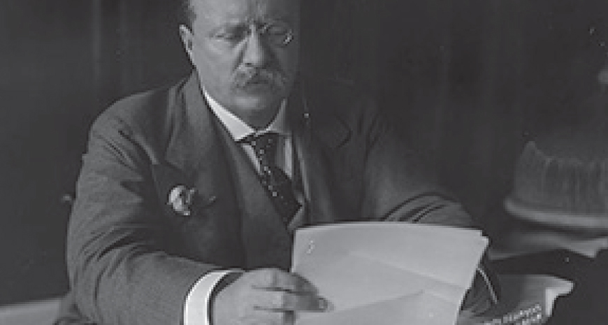 Theodore Roosevent signs the 1909 Copyright Act